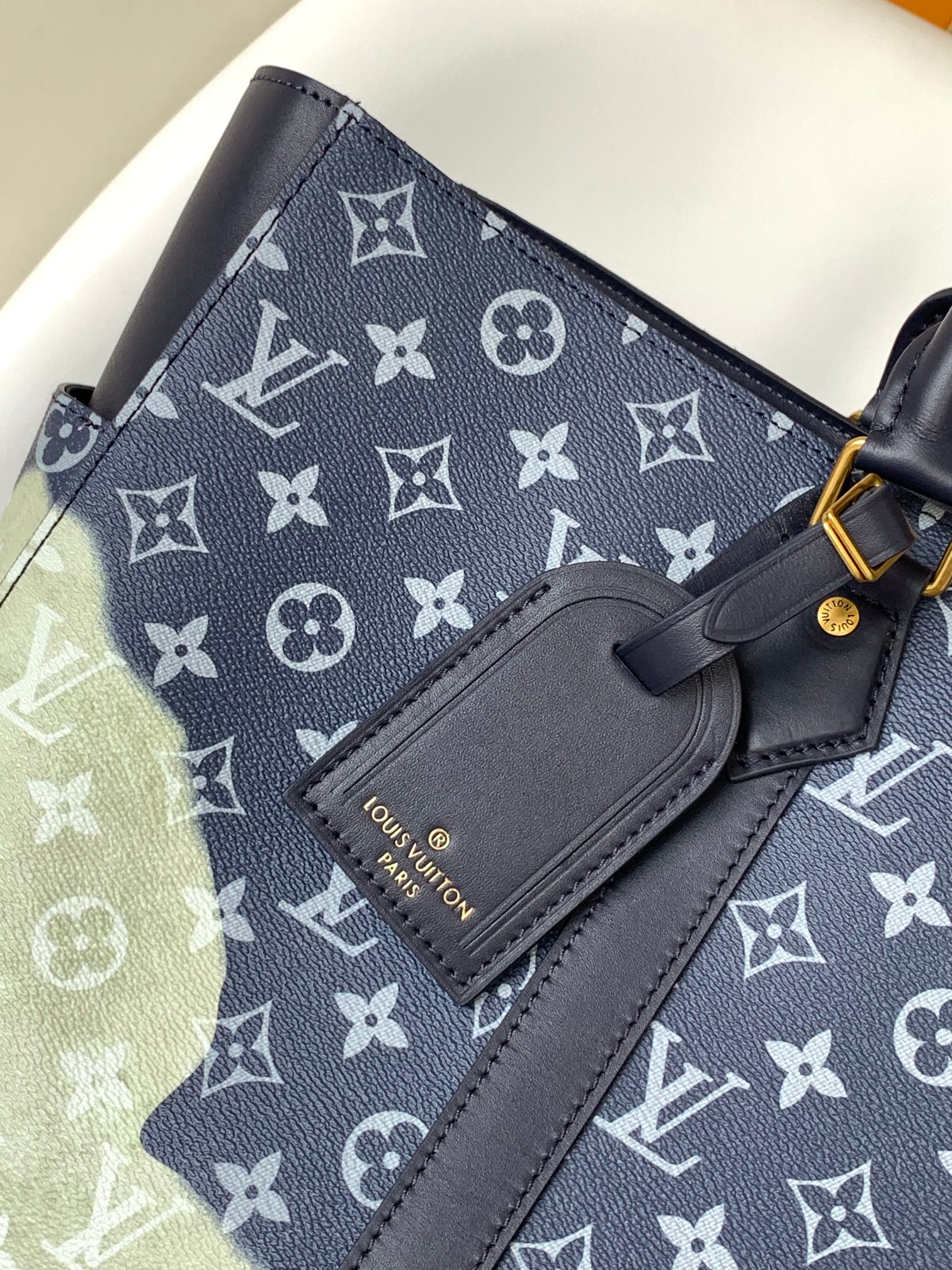 Louis Vuitton Shopping Bags